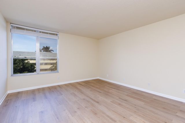 1000 Spanish River Road 4g, Boca Raton, FL 33432