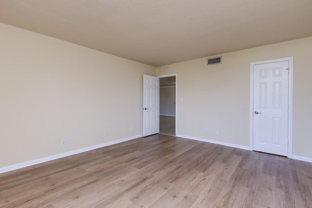 1000 Spanish River Road 4g, Boca Raton, FL 33432