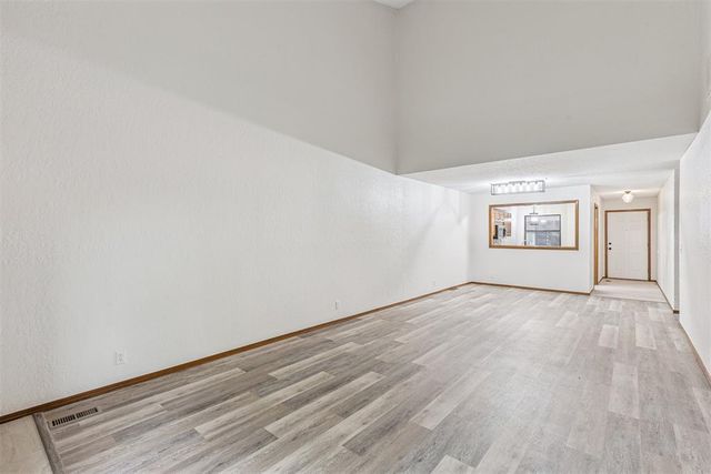 12220 Banyan Lane, Oklahoma City, OK 73162