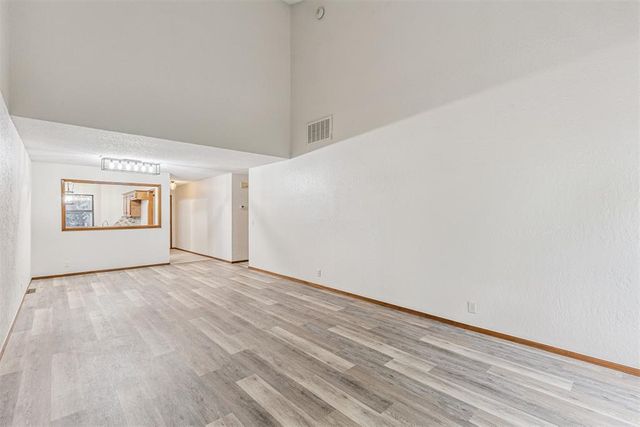 12220 Banyan Lane, Oklahoma City, OK 73162