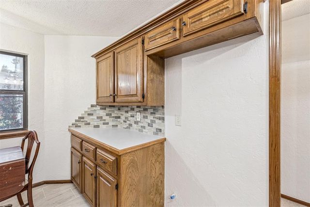 12220 Banyan Lane, Oklahoma City, OK 73162