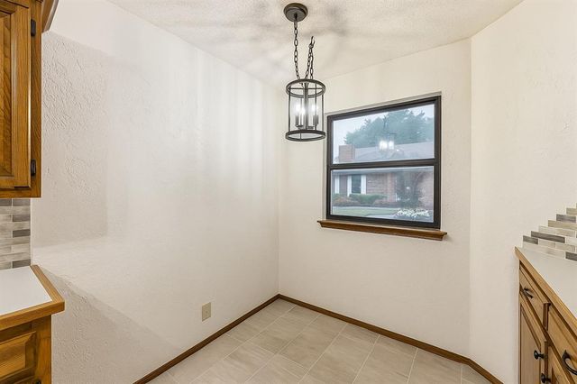 12220 Banyan Lane, Oklahoma City, OK 73162