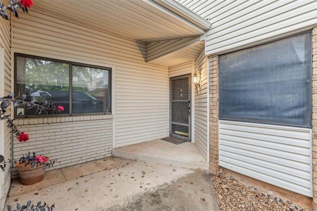 12220 Banyan Lane, Oklahoma City, OK 73162