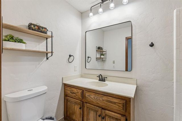 12220 Banyan Lane, Oklahoma City, OK 73162