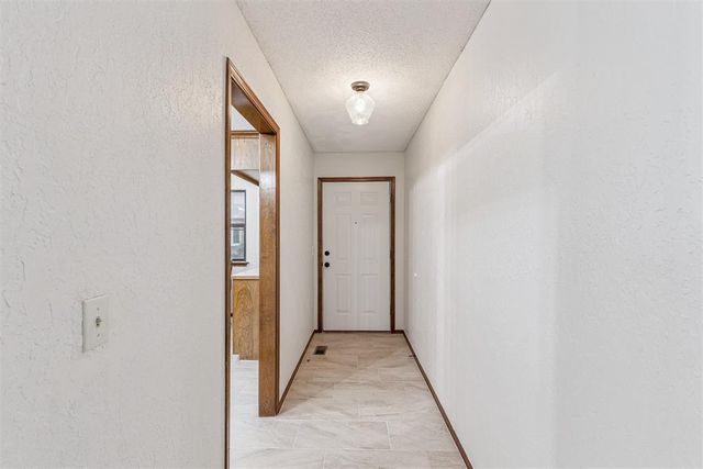 12220 Banyan Lane, Oklahoma City, OK 73162