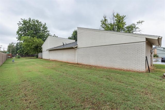 12220 Banyan Lane, Oklahoma City, OK 73162