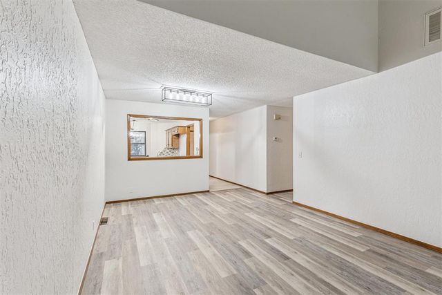 12220 Banyan Lane, Oklahoma City, OK 73162