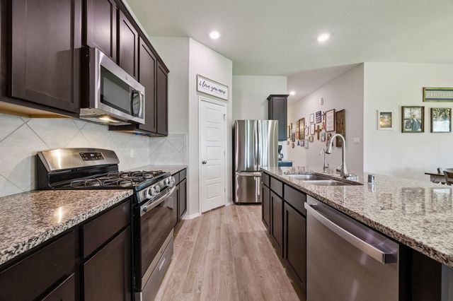 1185 Colt Creek Court, Alvin, TX 77511