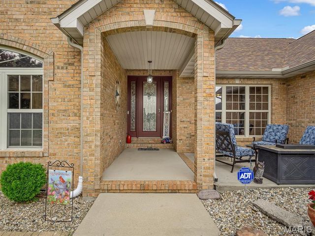 4184 Red Field Drive, Swansea, IL 62226
