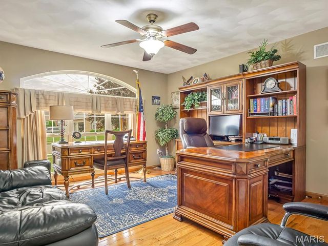 4184 Red Field Drive, Swansea, IL 62226