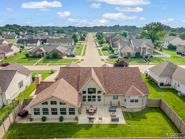 4184 Red Field Drive, Swansea, IL 62226