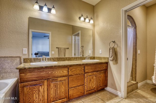 9661 Redwood Boulevard, California City, CA 93505