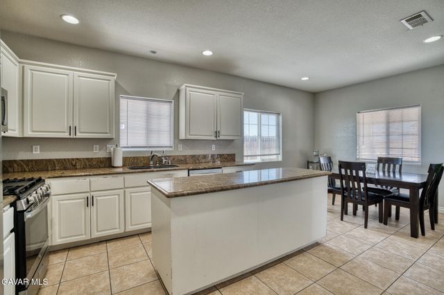 9661 Redwood Boulevard, California City, CA 93505