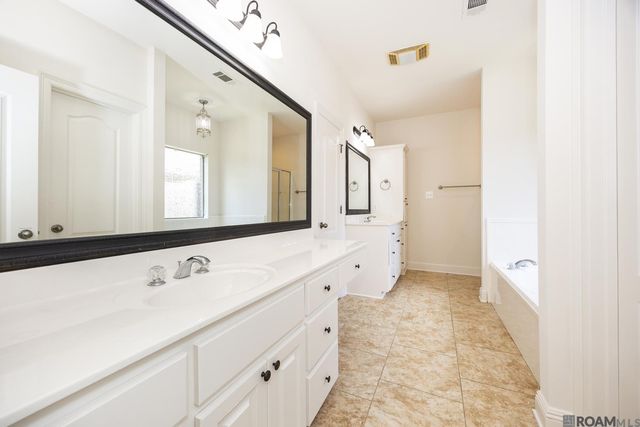 37503 Dutchtown Crossing Av, Gonzales, LA 70737