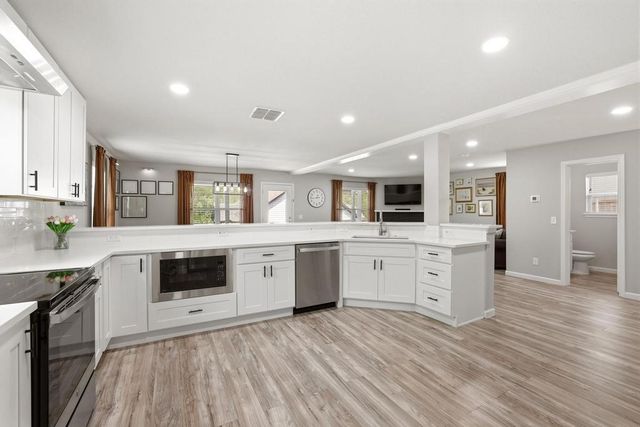 776 E Fulton Street, Van Alstyne, TX 75495