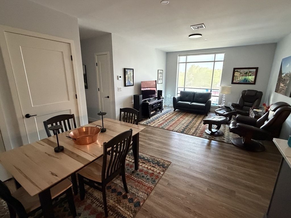 21 Summer Street 301, Natick, MA 01760