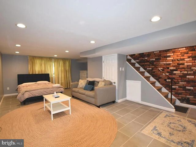 8018 CHELWYNDE AVE, Philadelphia, PA 19153