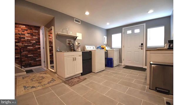 8018 CHELWYNDE AVE, Philadelphia, PA 19153