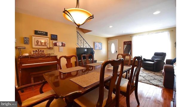 8018 CHELWYNDE AVE, Philadelphia, PA 19153