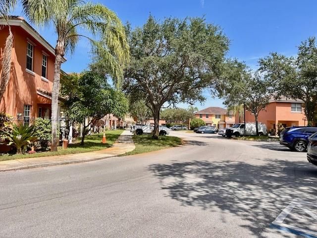 6767 Sienna Club Pl, Lauderhill, FL 33319