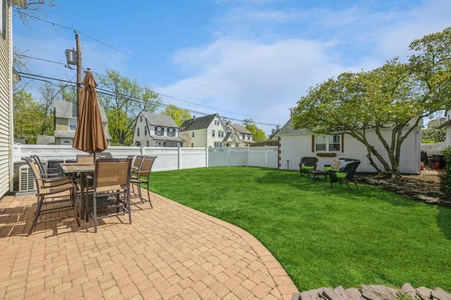 92 Cornell Street, Williston Park, NY 11596