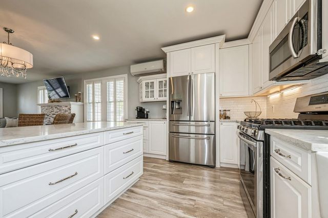 92 Cornell Street, Williston Park, NY 11596