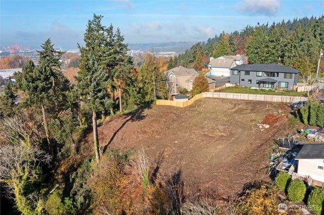 916 64th Avenue E, Fife, WA 98404