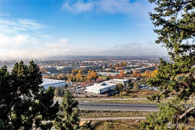 916 64th Avenue E, Fife, WA 98404