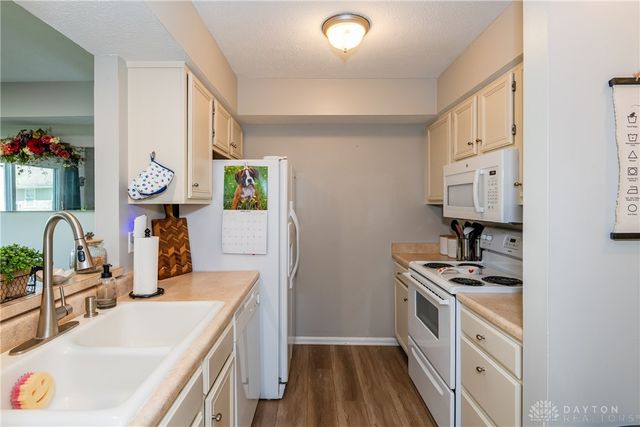 6884 Cedar Cove Drive, Dayton, OH 45459