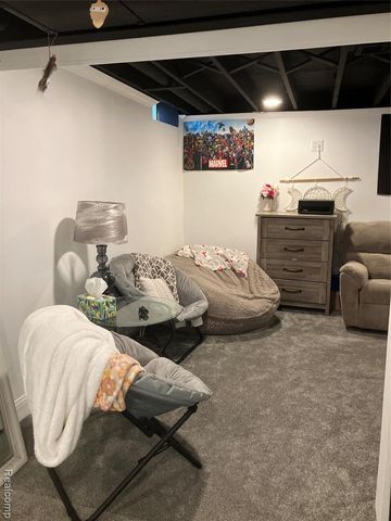 20850 Hunt, Roseville, MI 48066