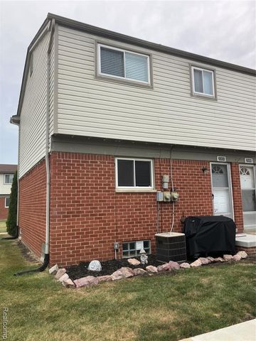 20850 Hunt, Roseville, MI 48066