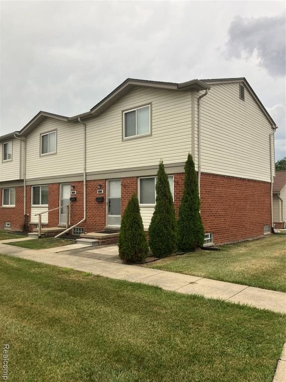 20850 Hunt, Roseville, MI 48066