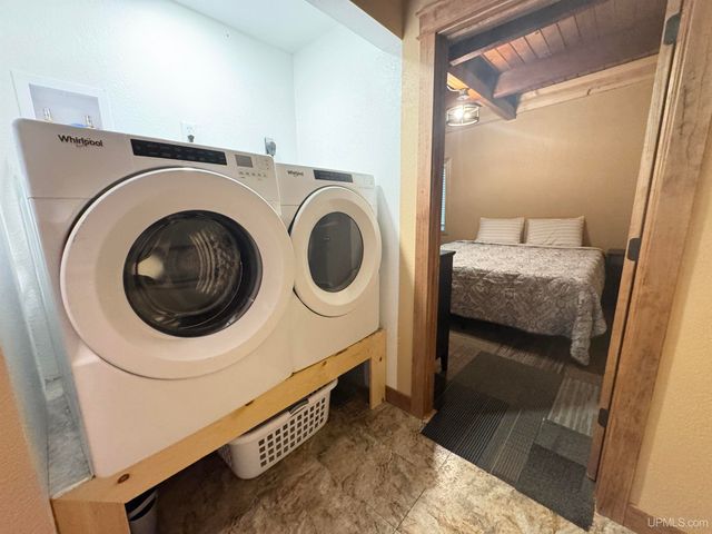 118 Youngs Lane, Crystal Falls, MI 49920