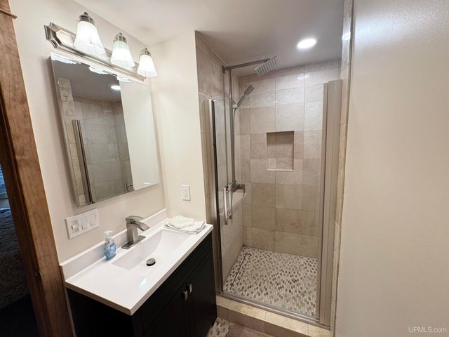 118 Youngs Lane, Crystal Falls, MI 49920