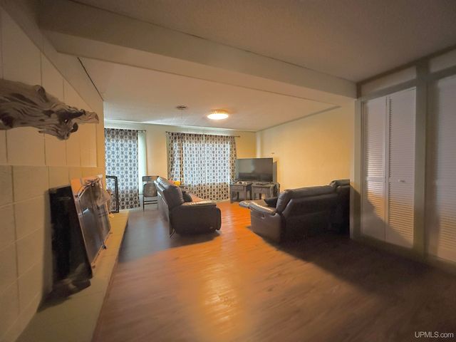 118 Youngs Lane, Crystal Falls, MI 49920