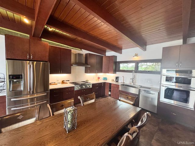 118 Youngs Lane, Crystal Falls, MI 49920