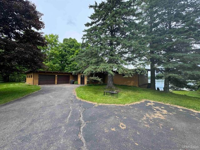 118 Youngs Lane, Crystal Falls, MI 49920
