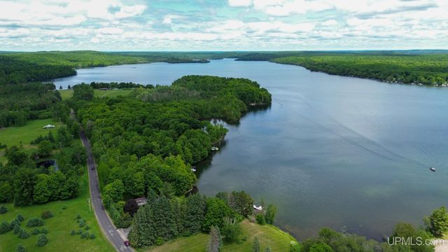 118 Youngs Lane, Crystal Falls, MI 49920