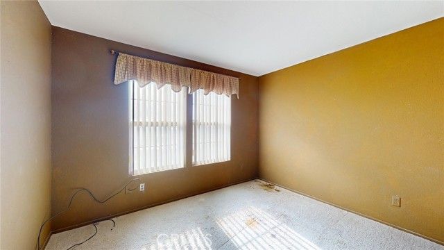 6157 W Avenue J4, Lancaster, CA 93536