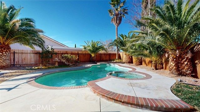 6157 W Avenue J4, Lancaster, CA 93536