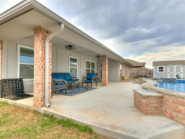835 SE 17th Terrace, Newcastle, OK 73065