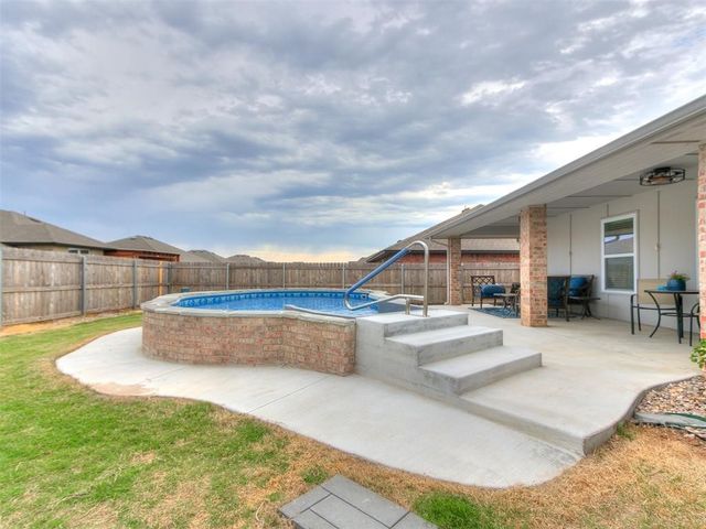 835 SE 17th Terrace, Newcastle, OK 73065