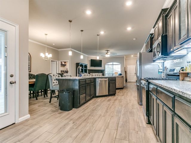 835 SE 17th Terrace, Newcastle, OK 73065