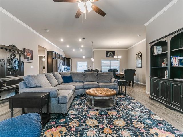 835 SE 17th Terrace, Newcastle, OK 73065
