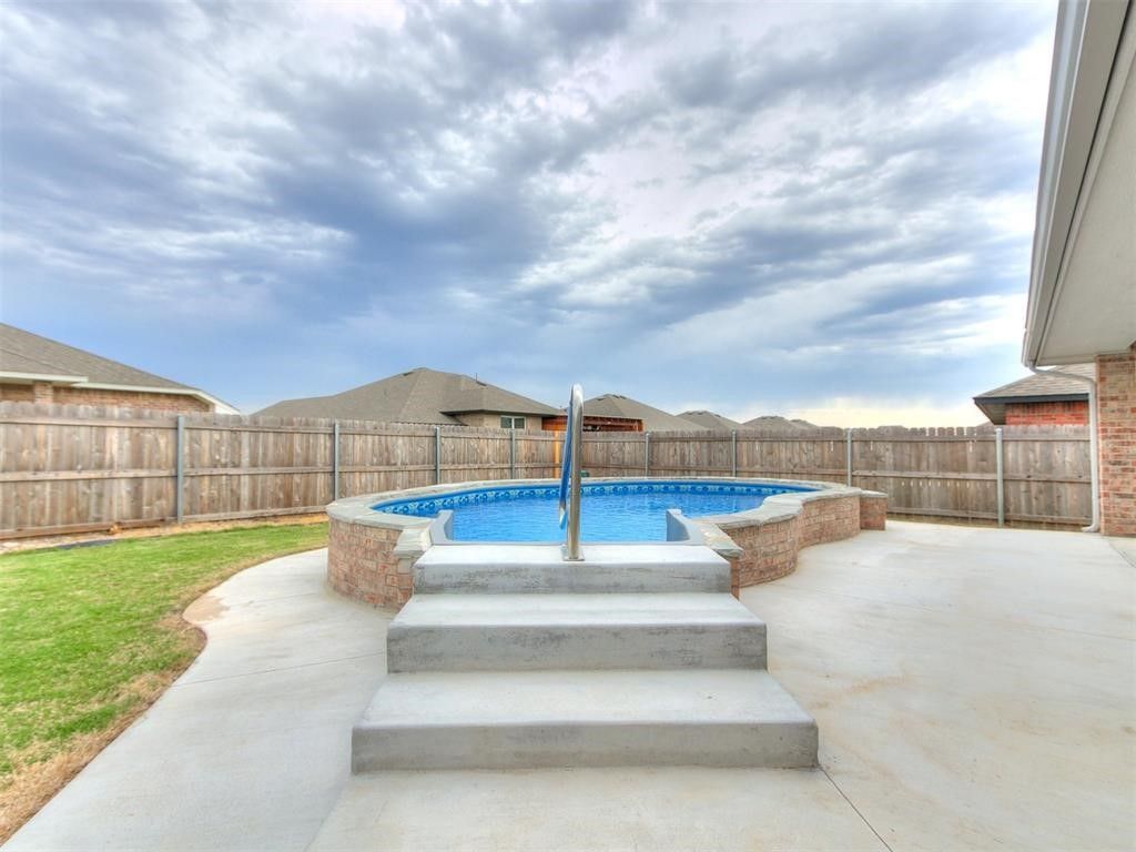 835 SE 17th Terrace, Newcastle, OK 73065
