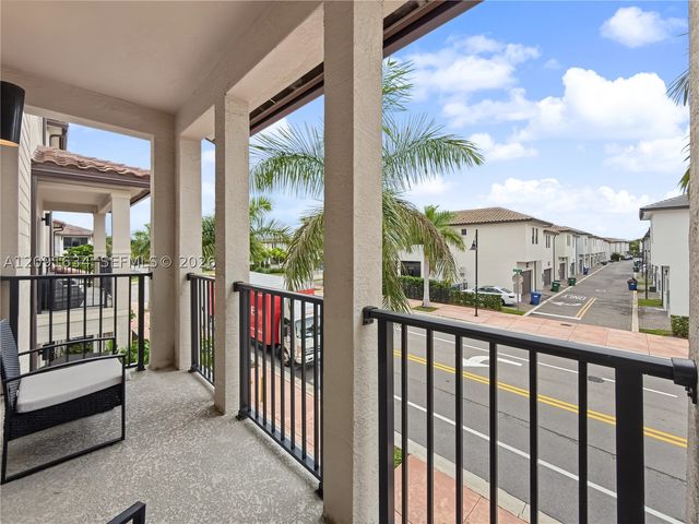 4278 NW 82nd Ave, Doral, FL 33166