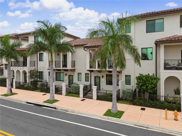 4278 NW 82nd Ave, Doral, FL 33166