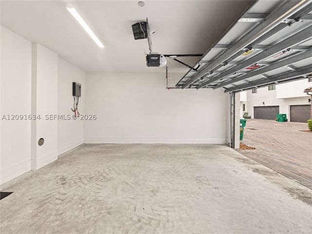 4278 NW 82nd Ave, Doral, FL 33166