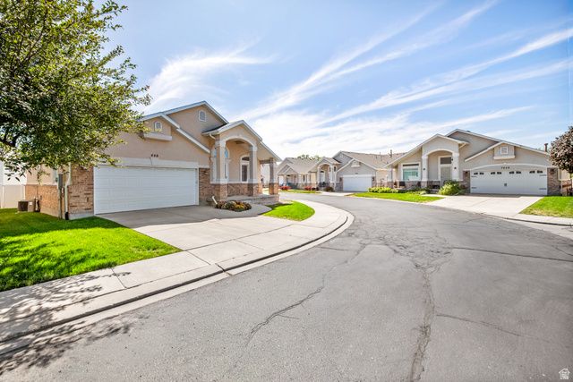 446 E GREEN HAVEN DR, Midvale, UT 84047