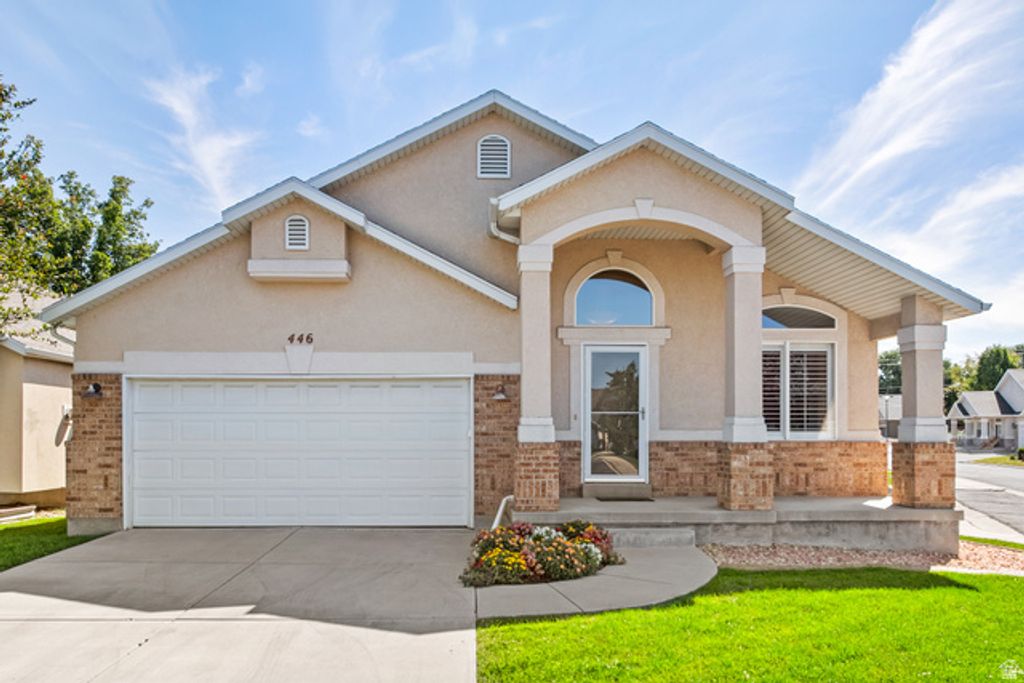 446 E GREEN HAVEN DR, Midvale, UT 84047